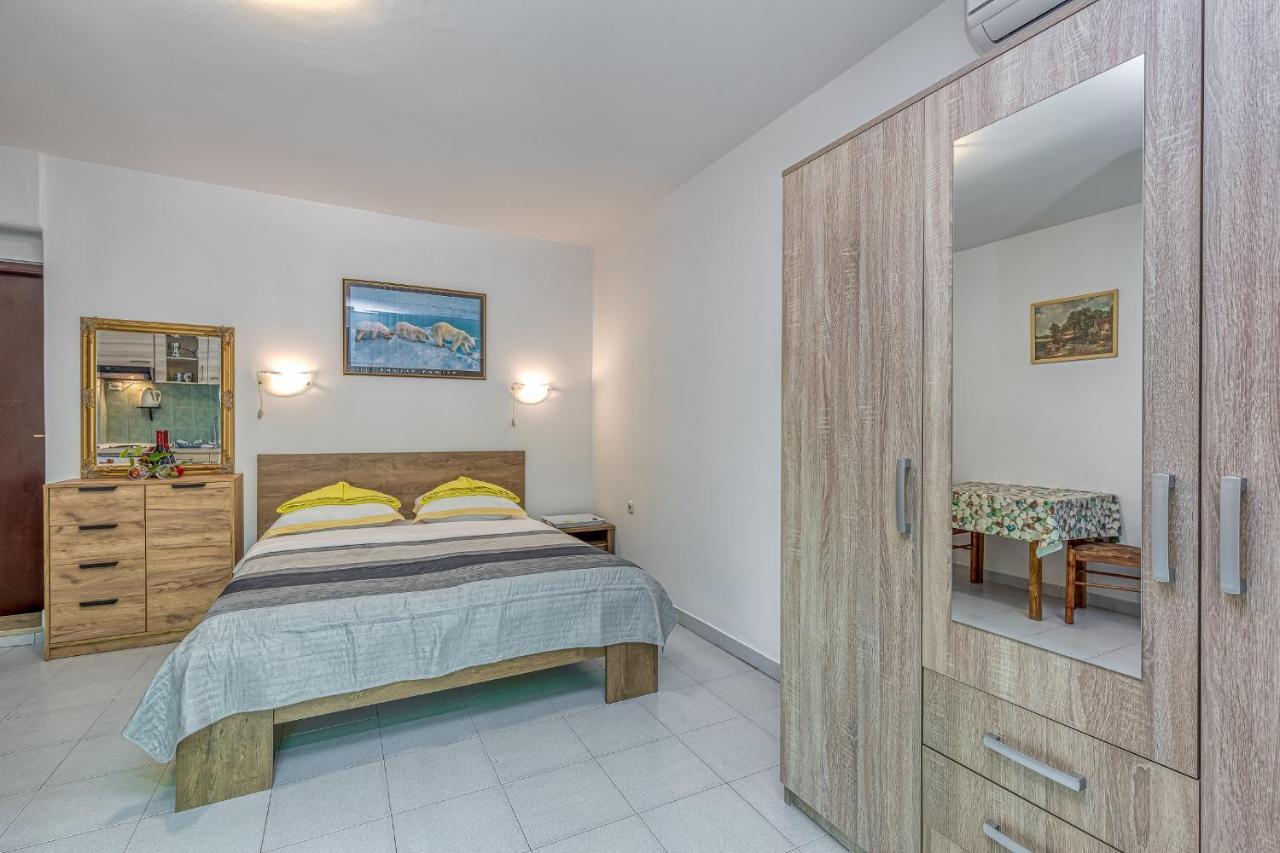 Apartments Bastovanovic Rovinj Buitenkant foto