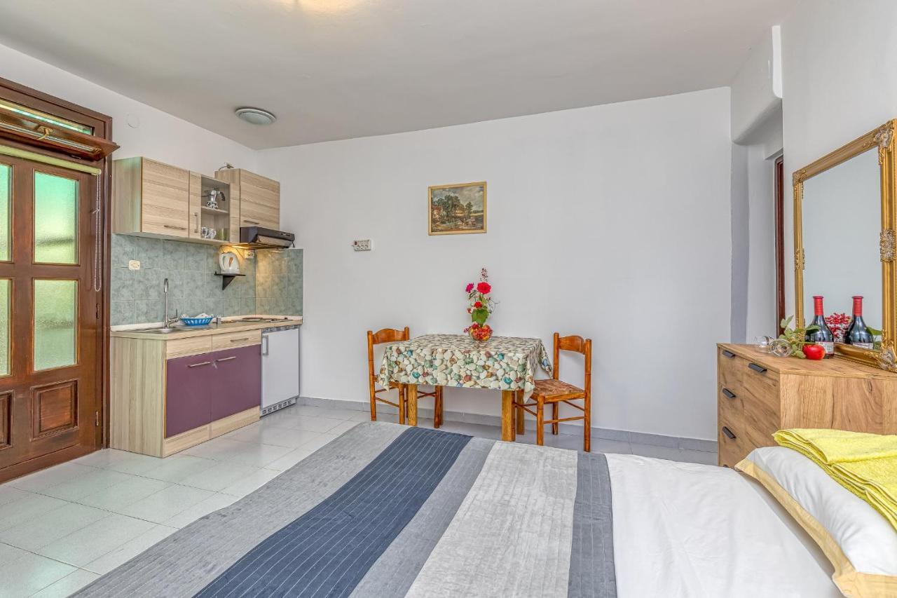 Apartments Bastovanovic Rovinj Buitenkant foto